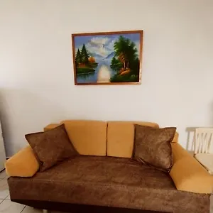 Mejdi Apartamento Sarandë